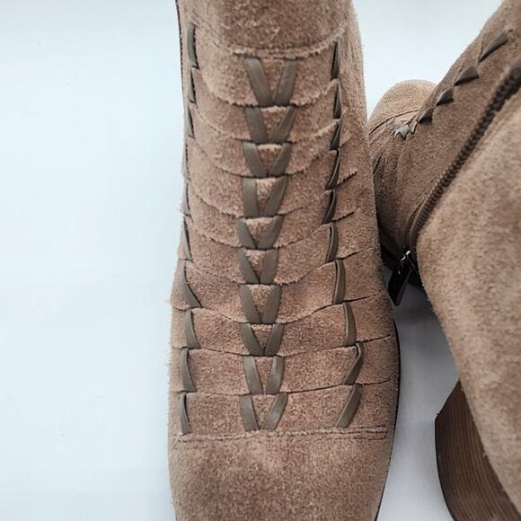 NWOT Franco Sarto Size 9M Booties Leather/Man Made‎ Upper Laced Top Stacked Heel - Picture 2 of 11